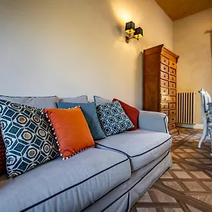  Casa di campagna Luxury Tolomei Gucci With